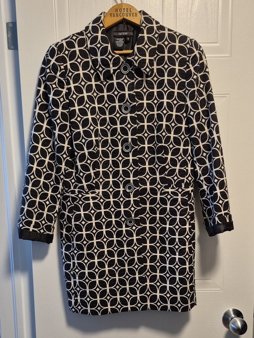 CHAPTER ONE, Long-line Jacket, Fully Lined, 2 Patch Pockets, Black & Cream, Med. - Picture 10 of 10